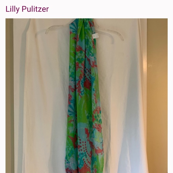 Lily Pulitzer Checking Gecko Print Scarf. - Picture 4 of 4